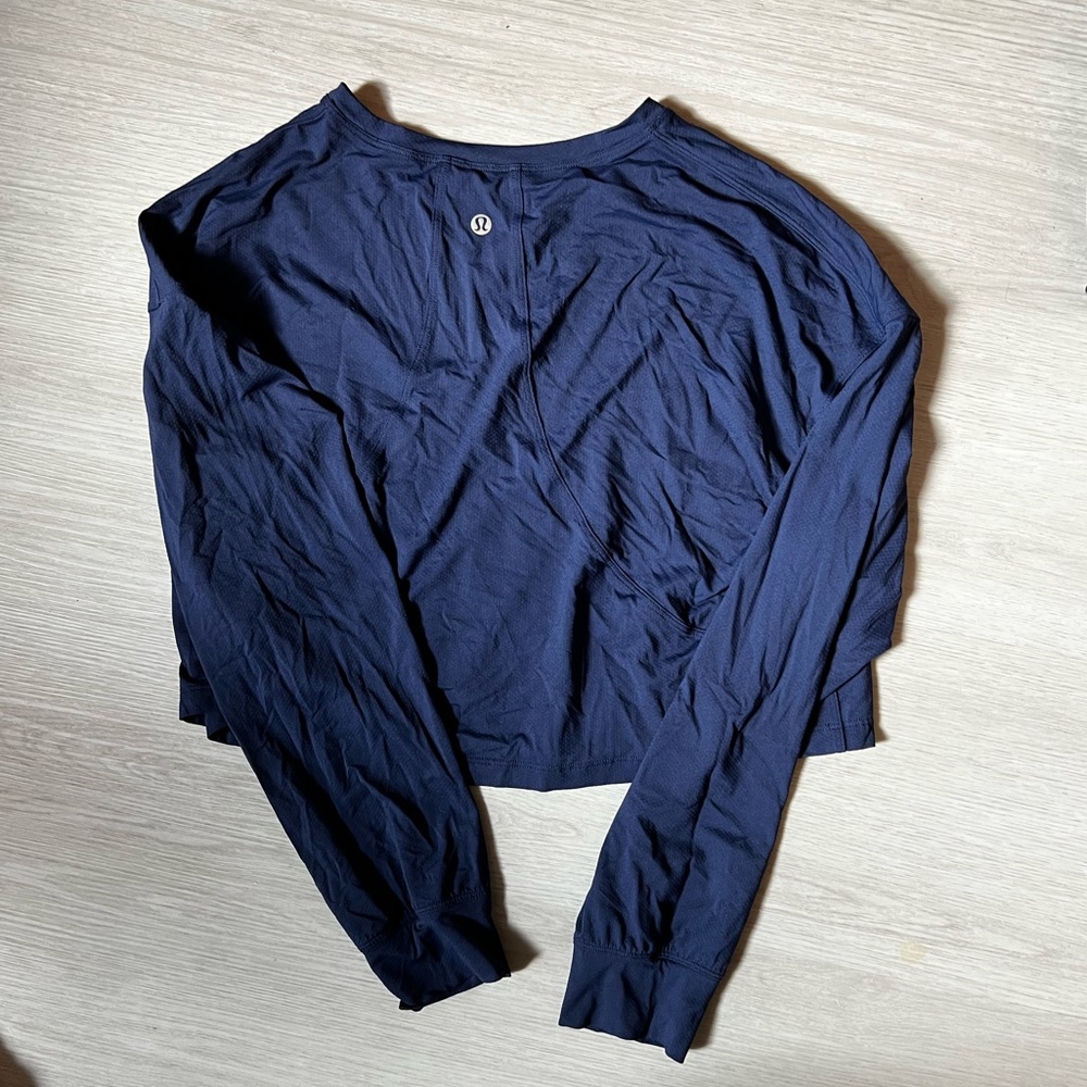 Lululemon muscle love long sleeve size 6 night sea/navy blue